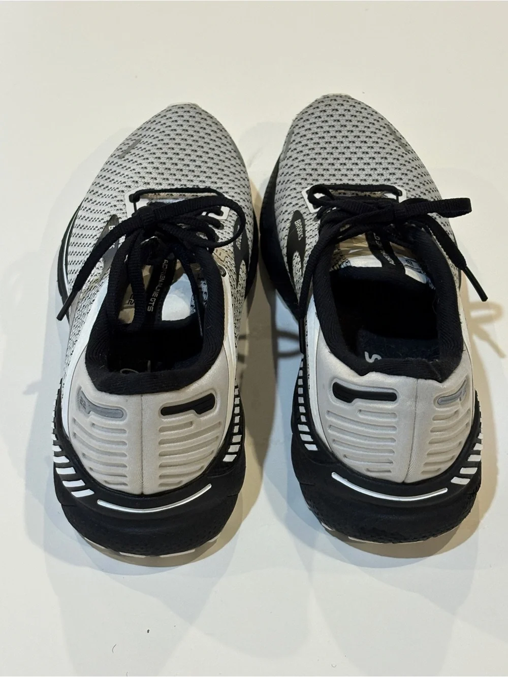 Brooks Adrenaline GTS 22 Women’s Running Shoes Size 8.5 B White Black Gray. - Picture 3 of 6